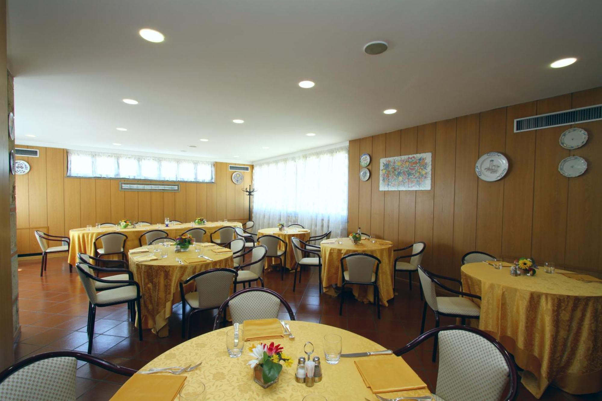 Hotel Garden Terni Kültér fotó